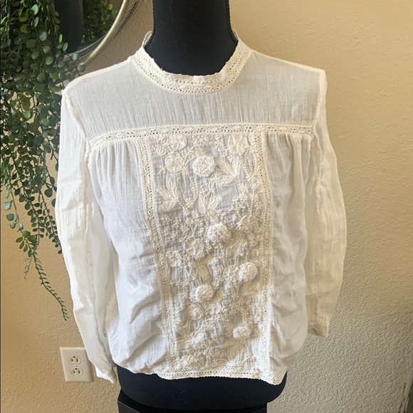 Embroidered White Women's Top - Picture 1 of 6